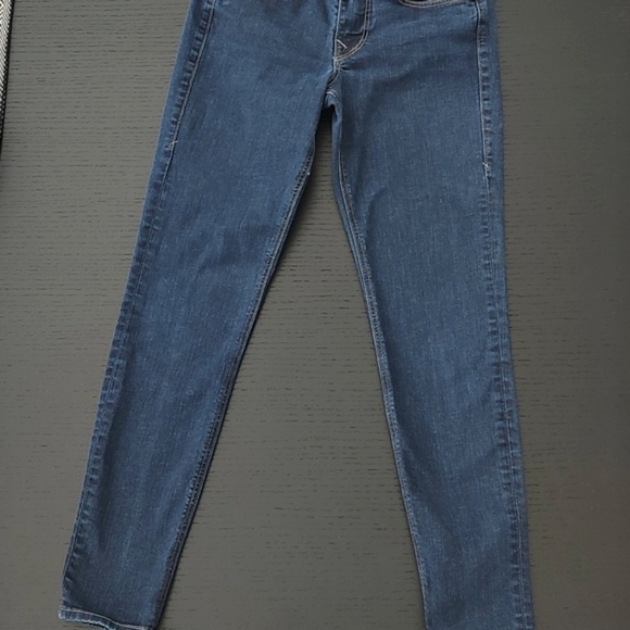 Like New True Religion HALLE Skinny Jeans Dark Wash Size 28 With Stretch - Picture 2 of 12